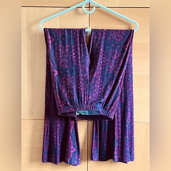 NOVELLA ROYALE. Beautiful Janis printed bell bottoms. - Picture 3 of 4